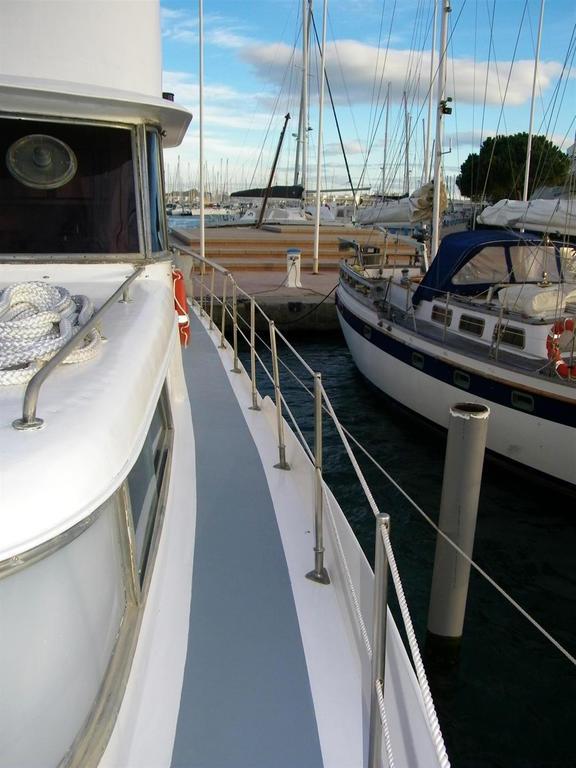 Yacht Bateau Moteur Benetti 19M Otel Sète Dış mekan fotoğraf